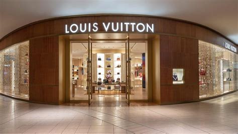 bruce louis vuitton|louis vuitton lvmh.